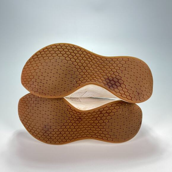 New Balance Fresh Foam Roav White Gray Lightweight Running Shoes Womens Size 6.5 - Picture 9 of 11